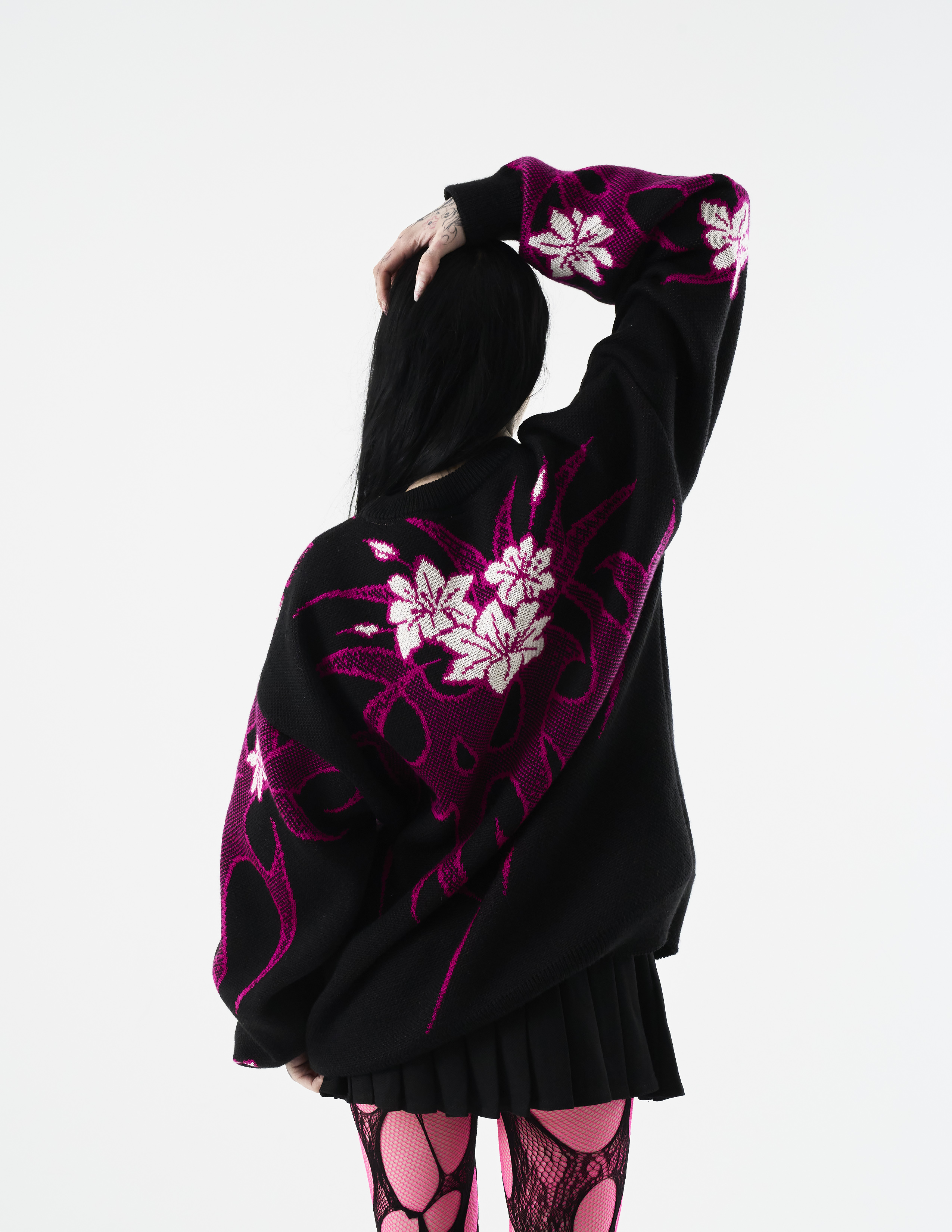 Sakura Razrval/Sweater