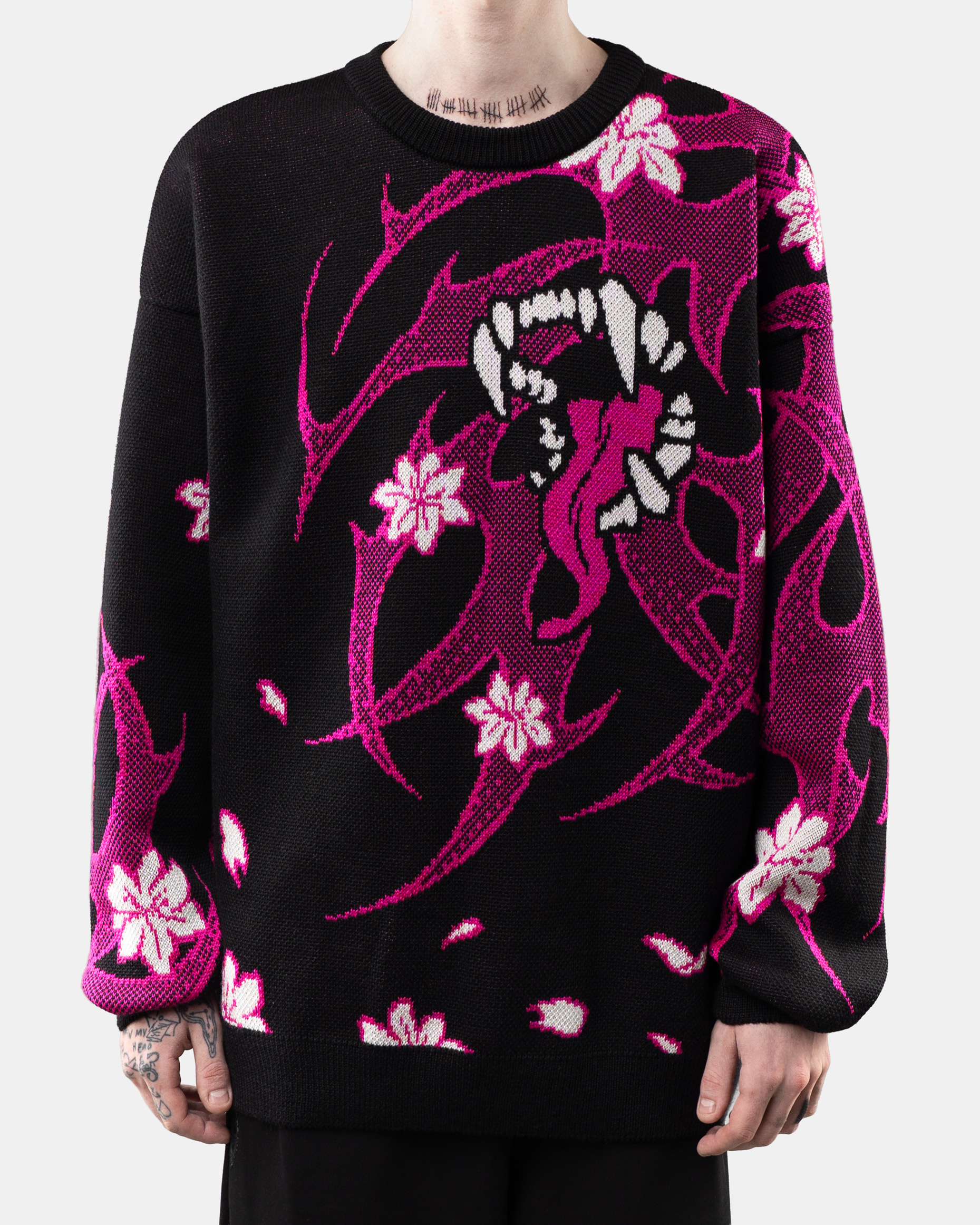 Sakura Razrval/Sweater