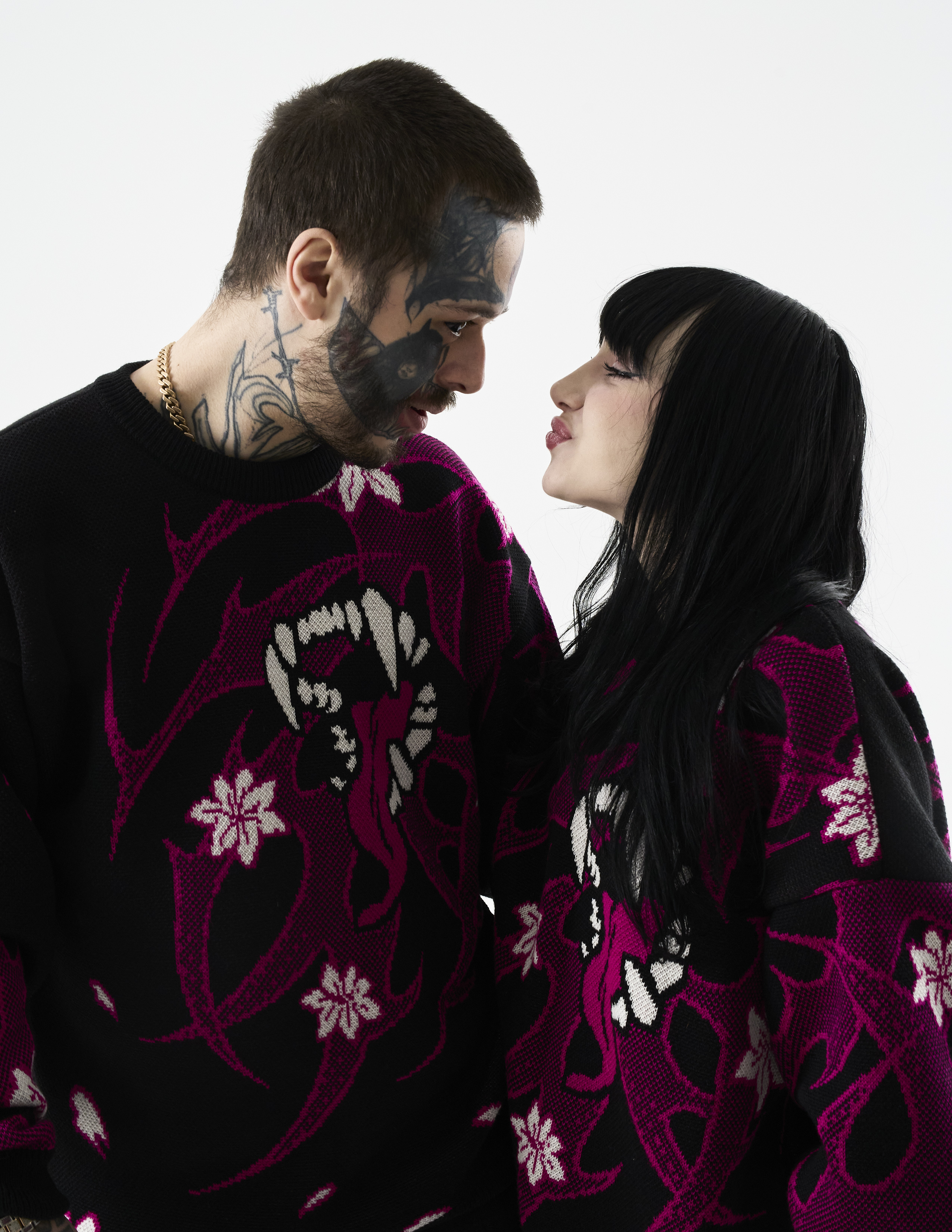 Sakura Razrval/Sweater